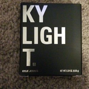 Kylight in ice me out